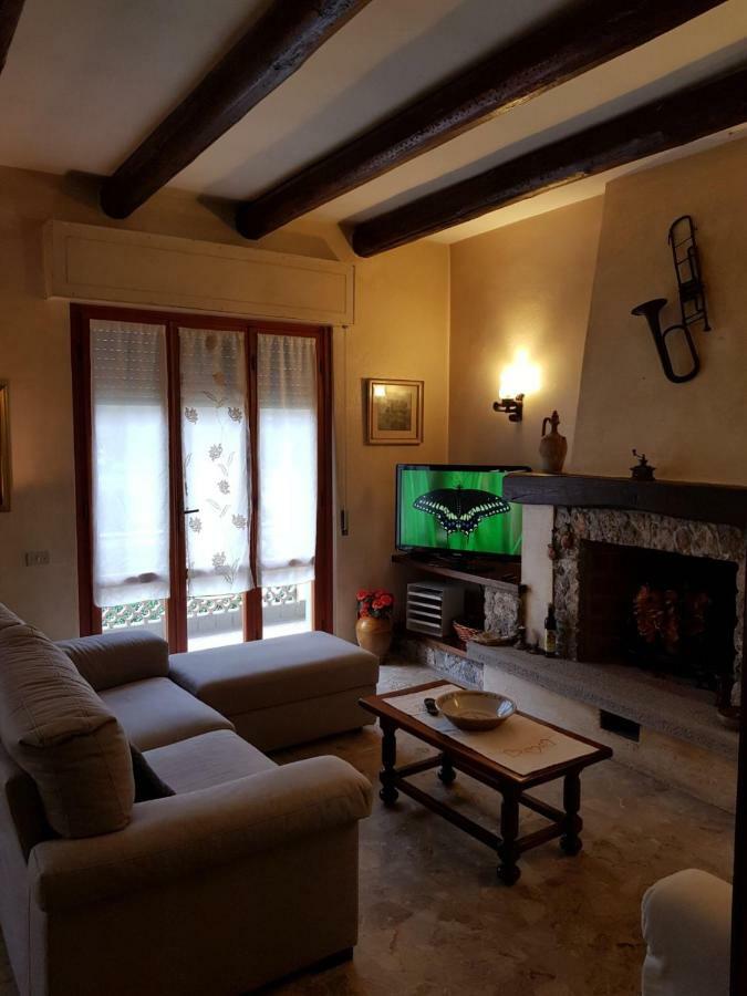 Villa Lorenzo Primo Piano Camaiore Exterior photo